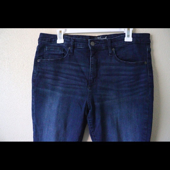 Universal Thread jeans - Picture 2 of 4
